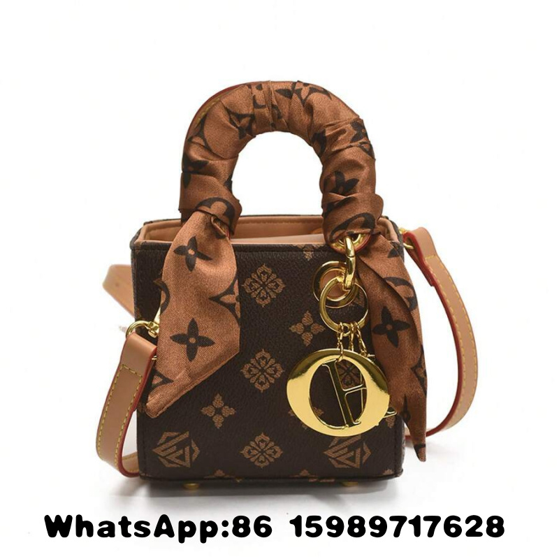 Luxury Bags Medium Size - Ele Medium Size Retro Print Diana