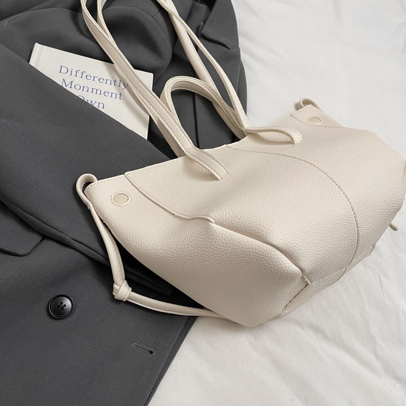 MOODS Branded Underarm Shoulde - Luxury Bags Medium Size 리뷰 및 가격
