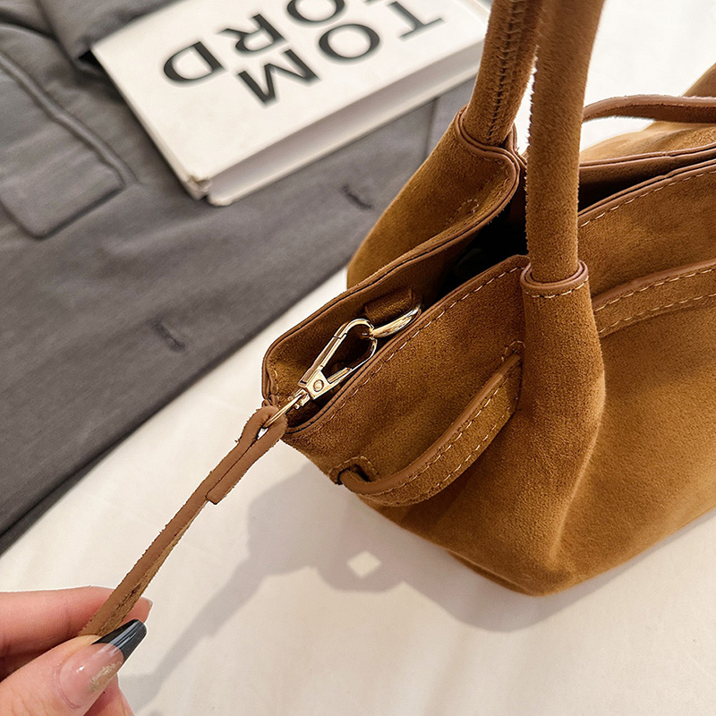MOODS Burgundy Round Top-handl - Luxury Bags Medium Size 리뷰 및 가격