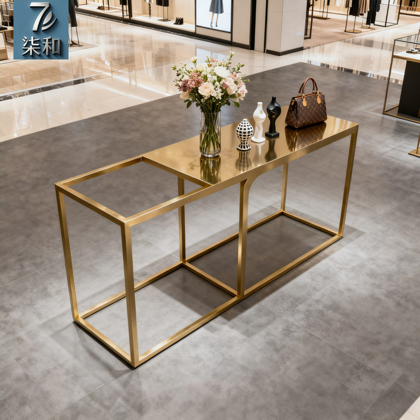 Clothing store display table S - Luxury Bags In Store 리뷰 및 가격
